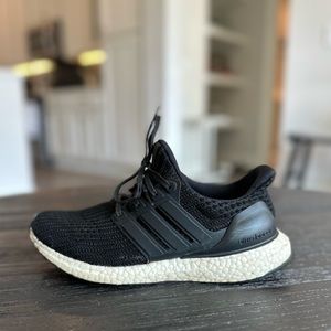 Women Ultra Boost Size 7